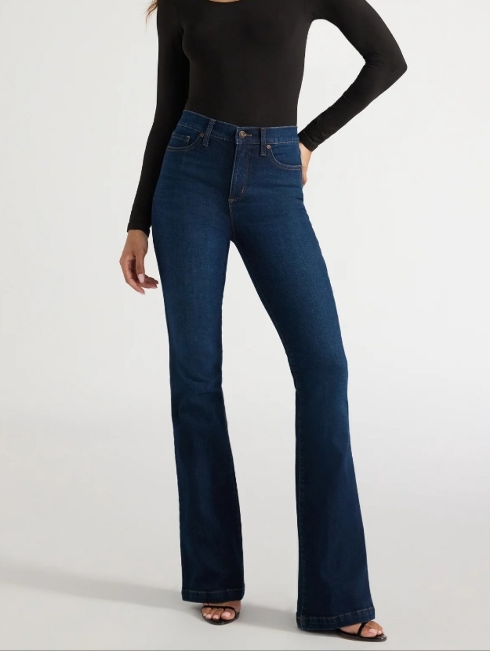 Sofia by Sofia Vergara Women's and Women's Plus Melisa Flare High Rise Jeans, - Picture 4 of 5